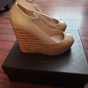Gucci Open Toe Platform Sandals, Size 40